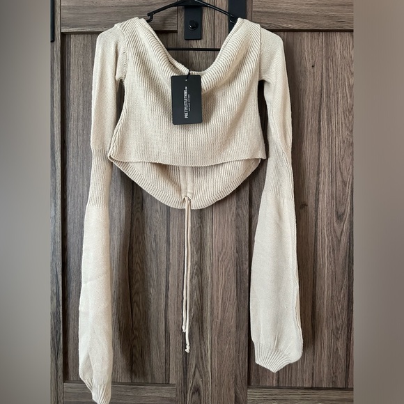 COPY - PRETTY LITTLE THING KNIT EXTREME SLEEVE CROP. SIZE 4. BRAND NEW WITH TAG… - Picture 2 of 3